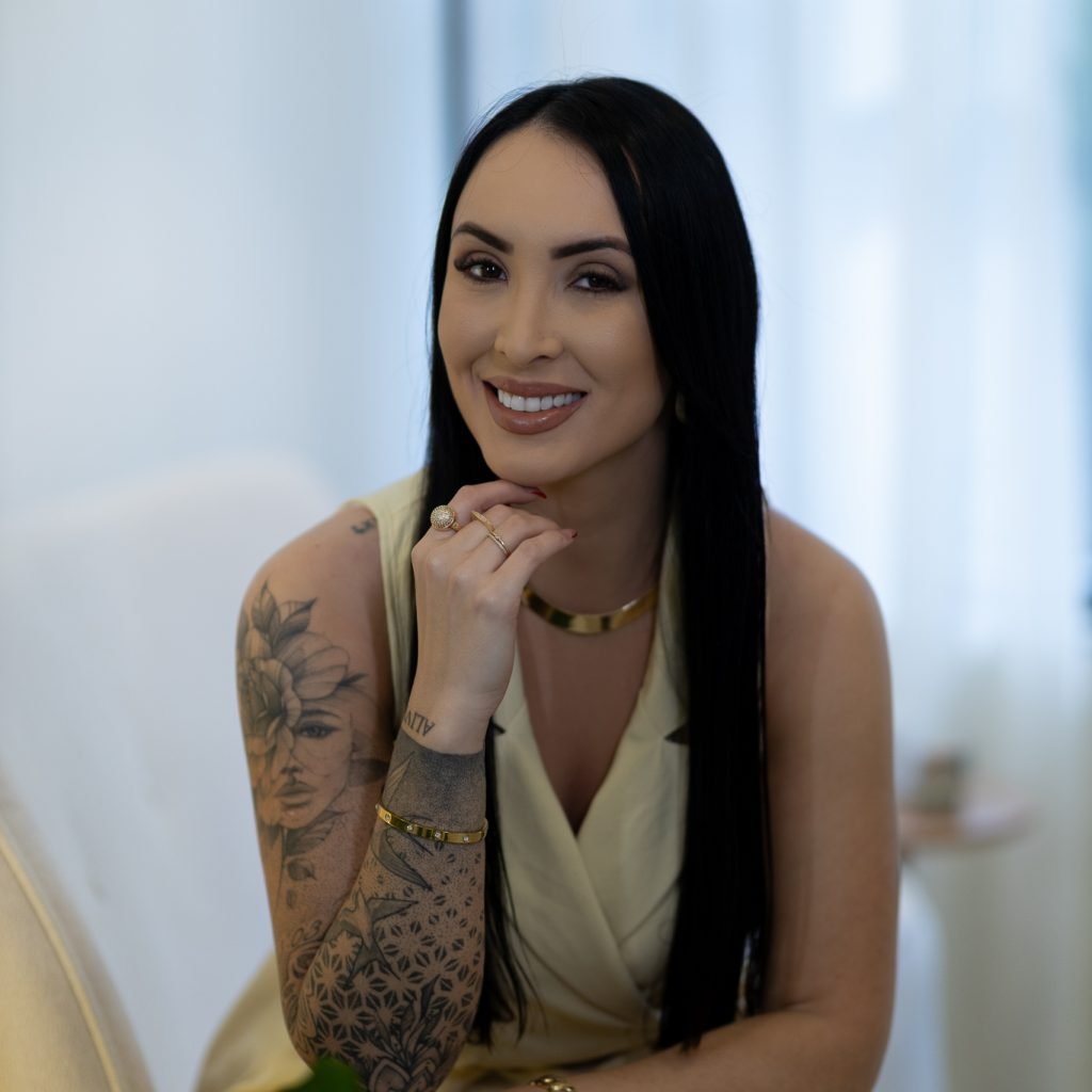 DRA. LETICIA QUADROS